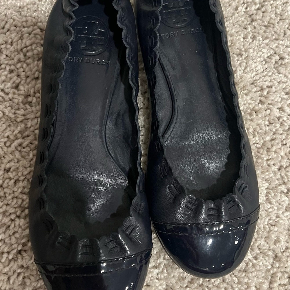 SOLD!!! Tory Burch Black Flats with Perforated Design - Picture 4 of 7
